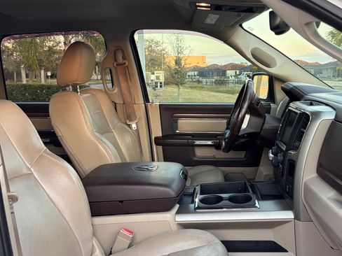 Used 2014 RAM 1500 Laramie w/ Convenience Group image 19