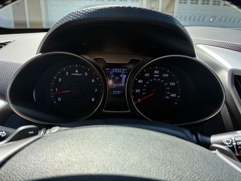 Used 2016 Hyundai Veloster w/ Option Group 02 image 13