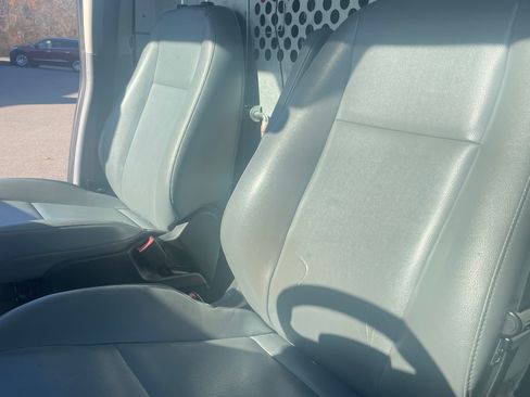 Used 2015 Ford Transit 250 130 Low Roof image 10