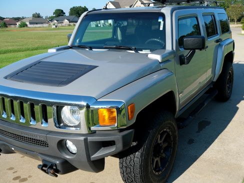 Used 2006 HUMMER H3 image 4