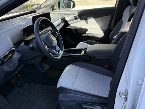 Used 2023 Volkswagen ID.4 2WD image 10