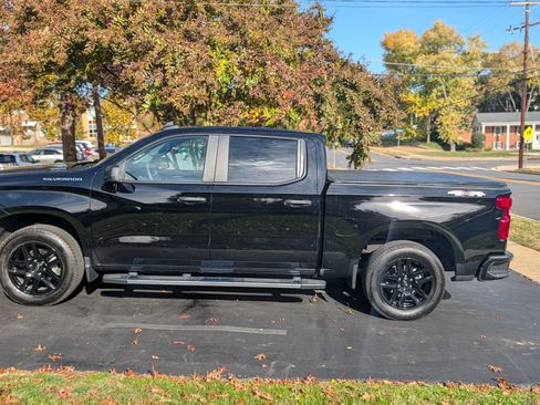 Used 2024 Chevrolet Silverado 1500 Custom image 2