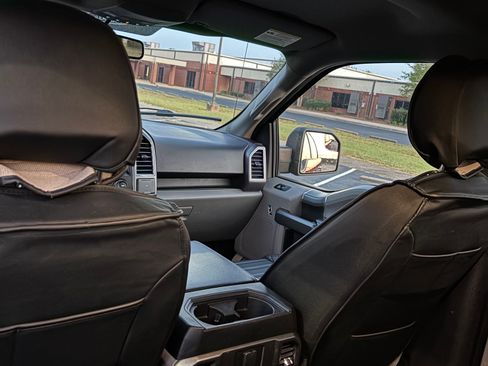 Used 2018 Ford F150 XLT w/ Equipment Group 302A Luxury image 16