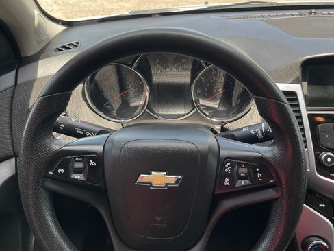 Used 2015 Chevrolet Cruze LT w/ RS Package image 19