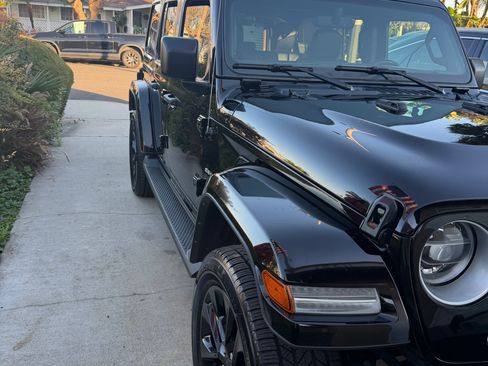 Used 2021 Jeep Wrangler Unlimited Sahara w/ Safety Group image 10