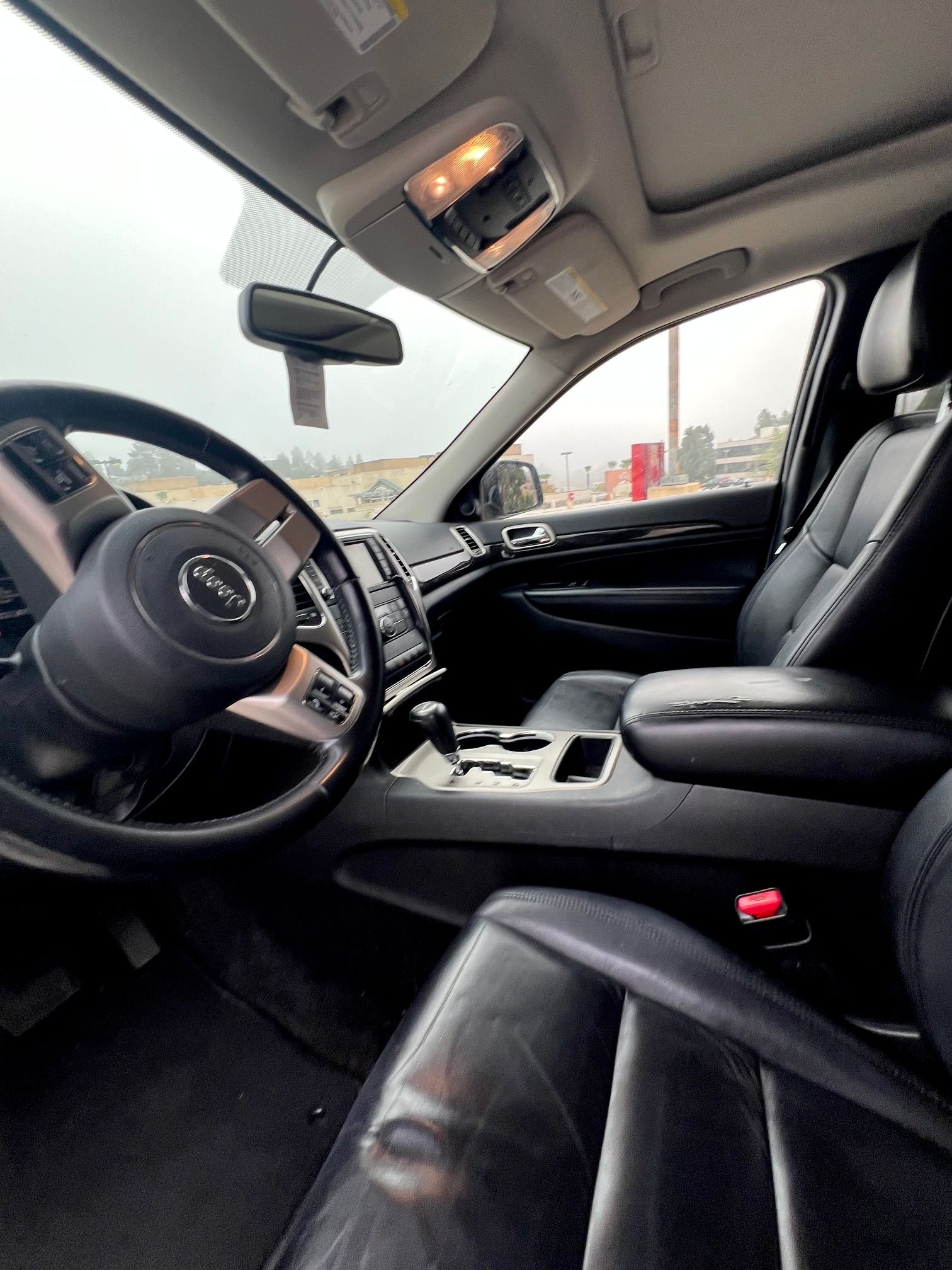 Used 2011 Jeep Grand Cherokee Laredo RWD image 10