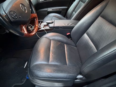 Used 2011 Mercedes-Benz S 550 4MATIC image 6