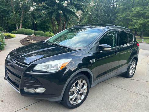 Used 2013 Ford Escape SEL FWD image 2