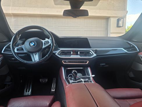 Used 2022 BMW X6 M50i w/ Premium Package image 8