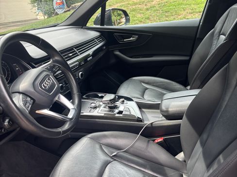 Used 2017 Audi Q7 3.0T Premium Plus w/ Premium Plus Package AWD/4WD image 5