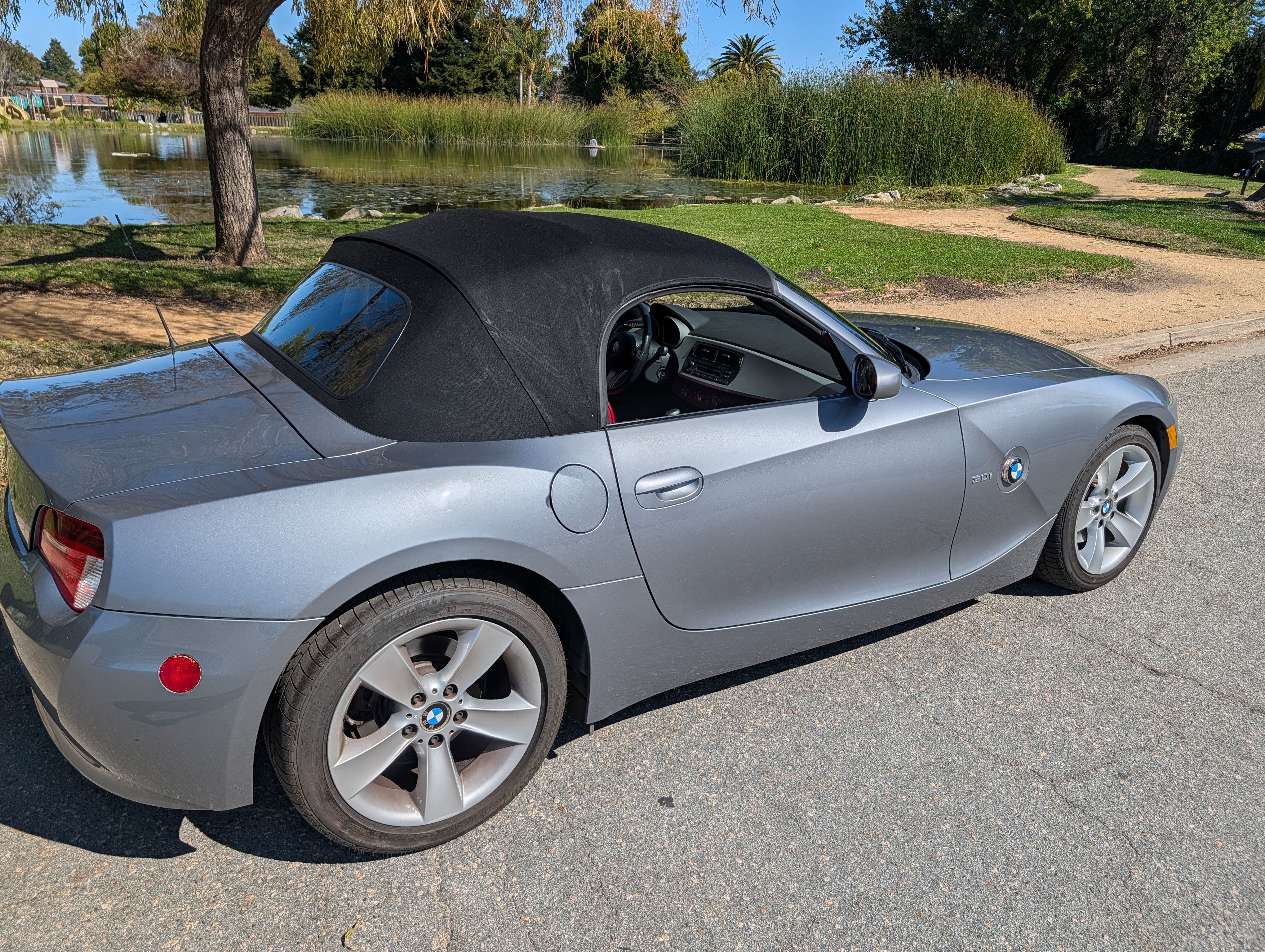 Used 2006 BMW Z4 3.0i RWD image 20
