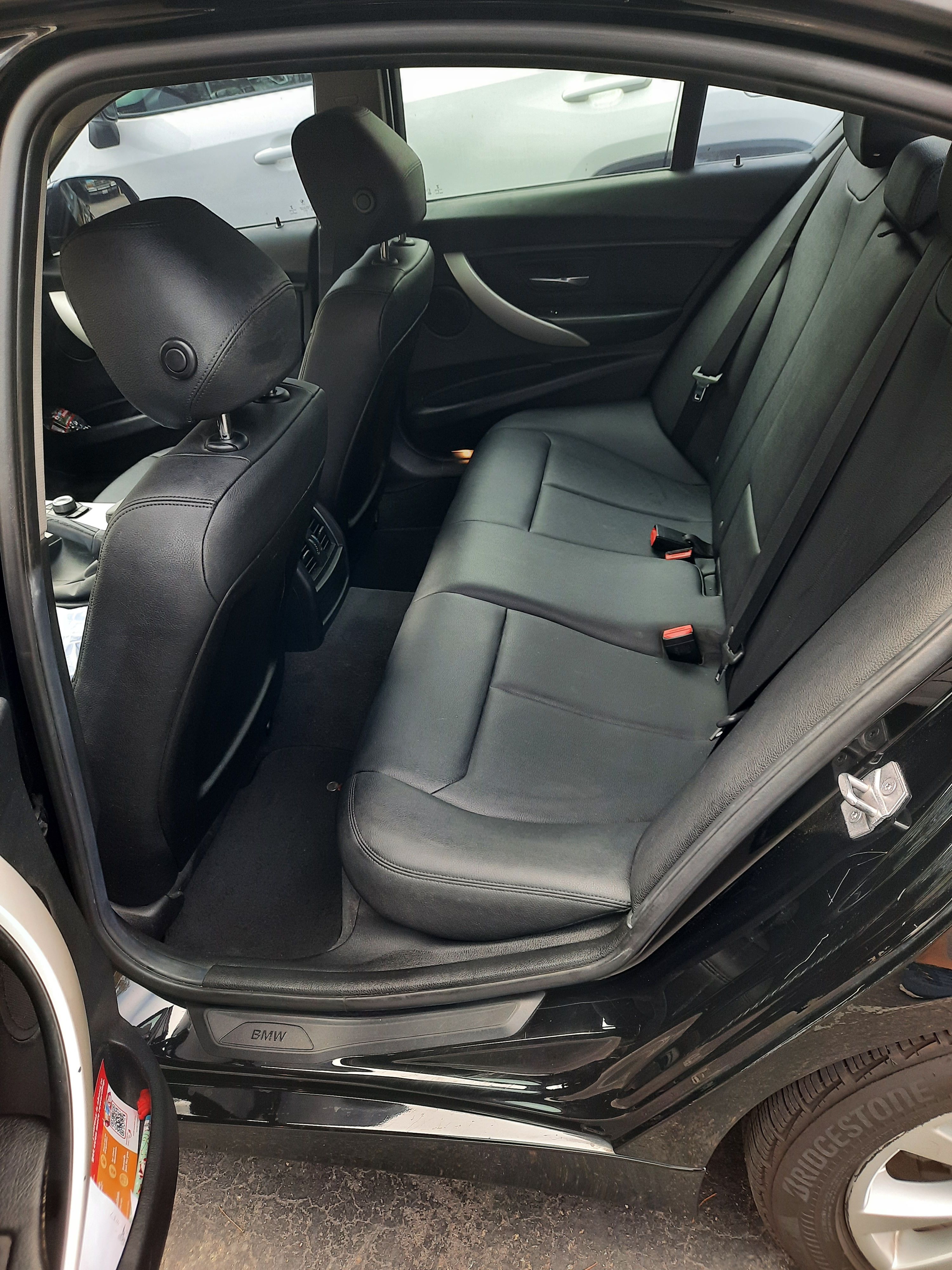Used 2016 BMW 320i Sedan RWD image 12