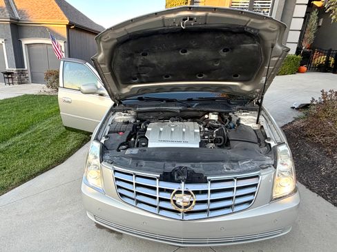 Used 2009 Cadillac DTS image 15