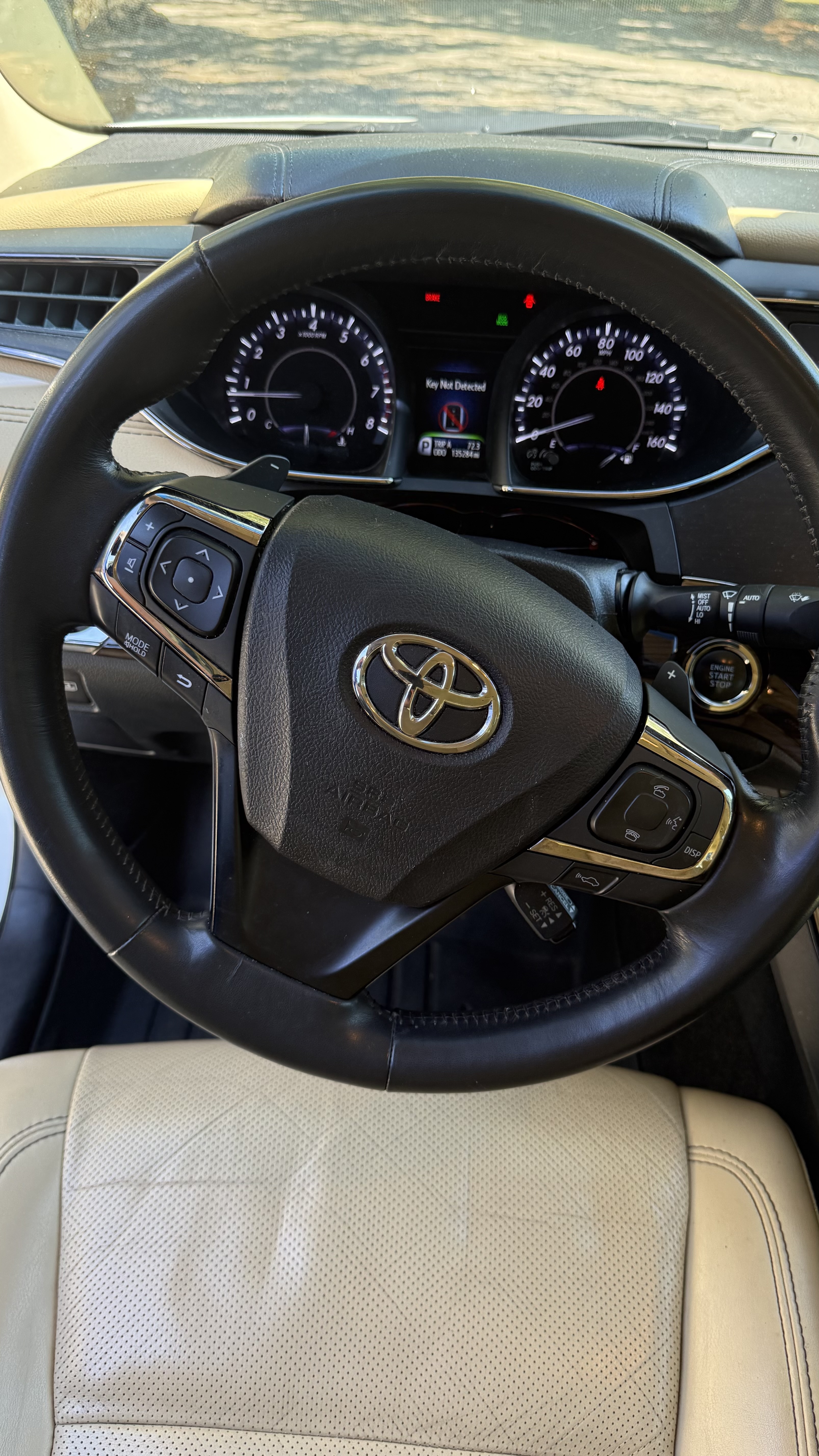 Used 2015 Toyota Avalon Limited FWD image 13