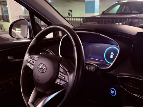 Used 2023 Hyundai Santa Fe Limited image 6