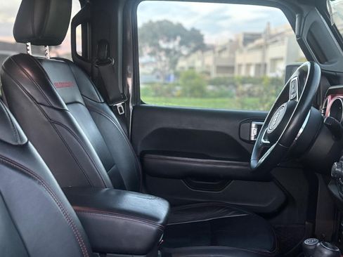 Used 2018 Jeep Wrangler Unlimited Rubicon image 4