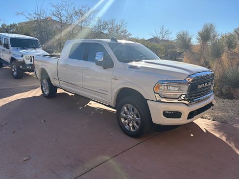 Used 2024 RAM 2500 Limited image 5
