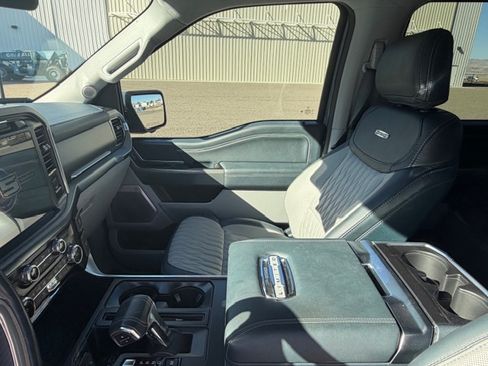 Used 2023 Ford F150 Limited image 11