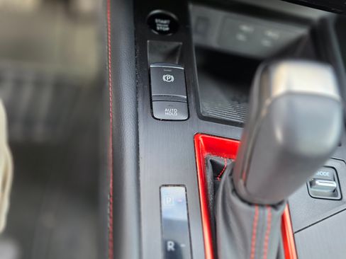 Used 2025 Nissan Kicks SR image 6