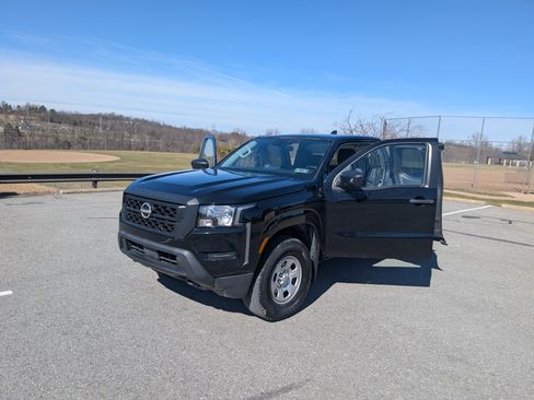 Used 2022 Nissan Frontier S w/ Technology Package image 9
