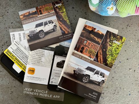 Used 2015 Jeep Wrangler Sport w/ Connectivity Group AWD/4WD image 24