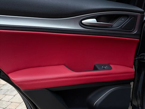 Used 2018 Alfa Romeo Stelvio Sport w/ Quick Order Package 22J Sport image 23