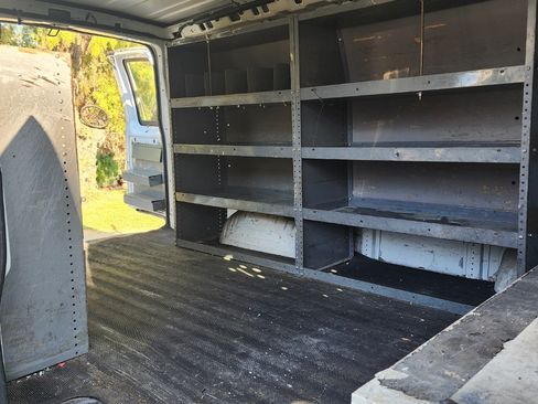 Used 2014 GMC Savana 2500 image 12