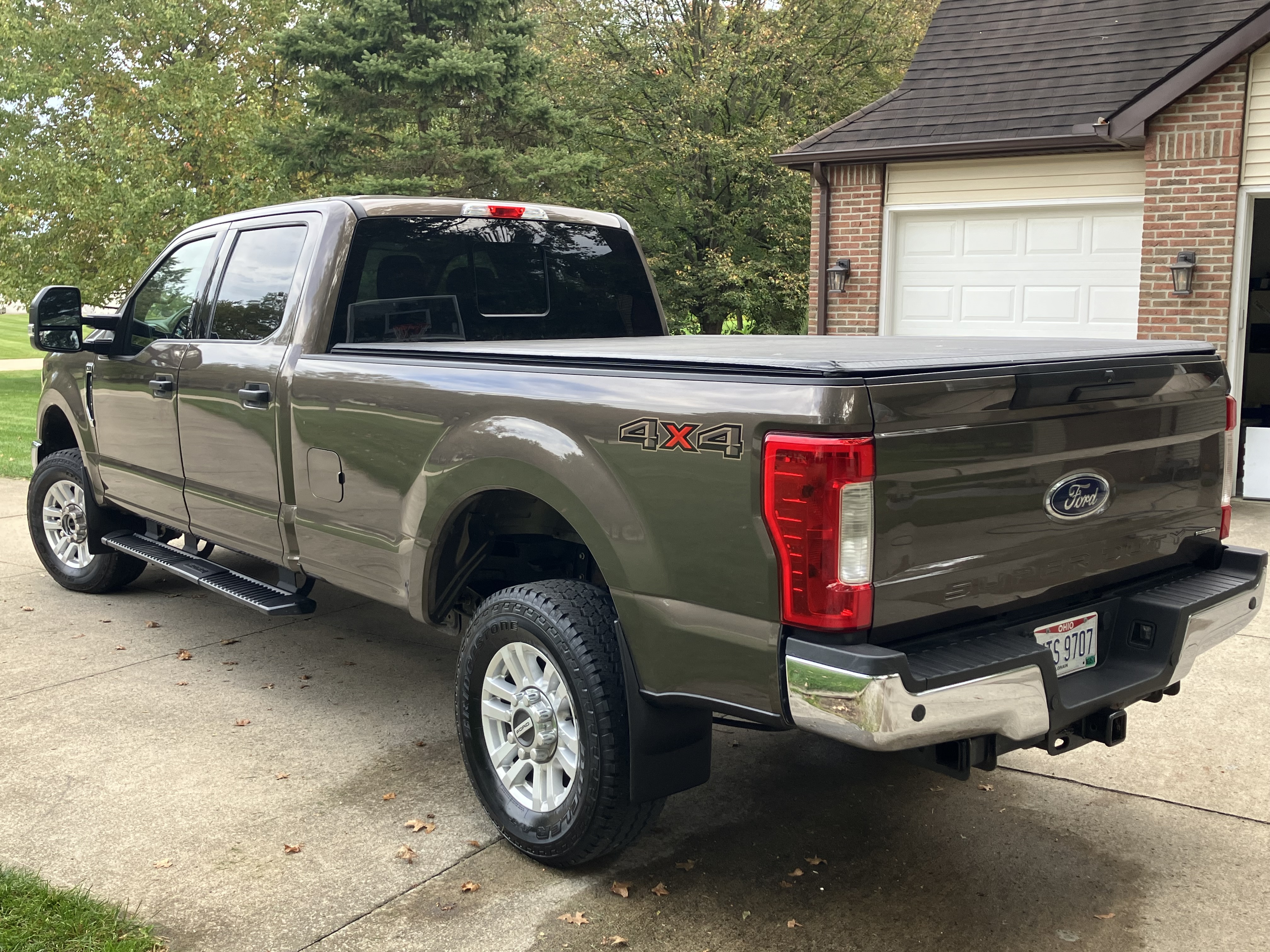 Used 2017 Ford F250 XLT w/ XLT Value Package AWD/4WD image 4