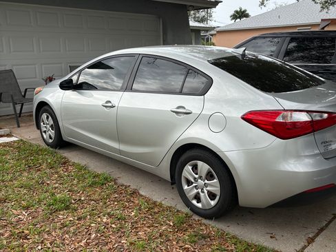 Used 2015 Kia Forte LX image 5