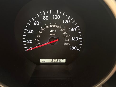 Used 2004 Lexus SC 430 Convertible RWD image 14