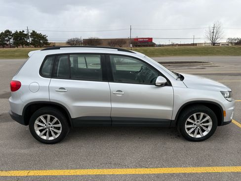 Used 2017 Volkswagen Tiguan Limited w/ Premium Package image 5