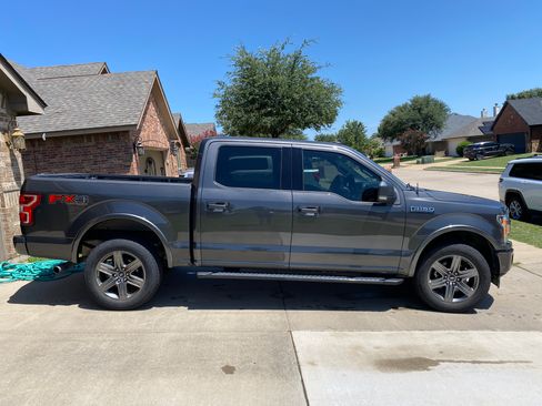 Used 2020 Ford F150 XLT w/ Equipment Group 302A Luxury AWD/4WD image 5