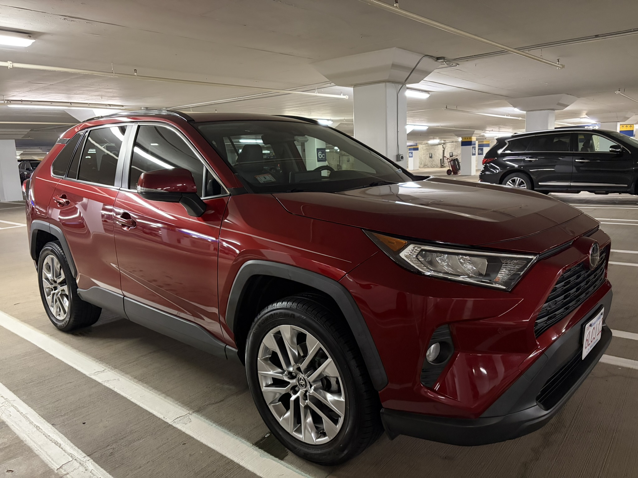 Used 2020 Toyota RAV4 XLE Premium AWD/4WD image 10