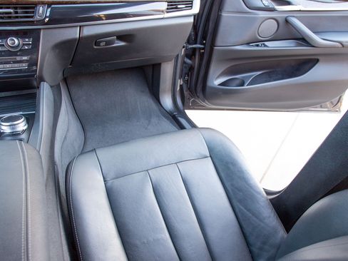 Used 2018 BMW X6 xDrive35i image 12