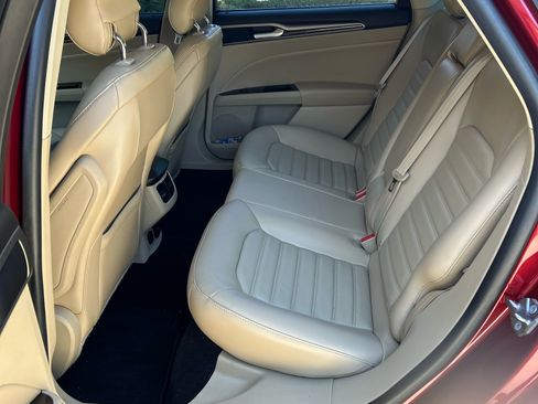 Used 2014 Ford Fusion SE w/ Equipment Group 502A image 15