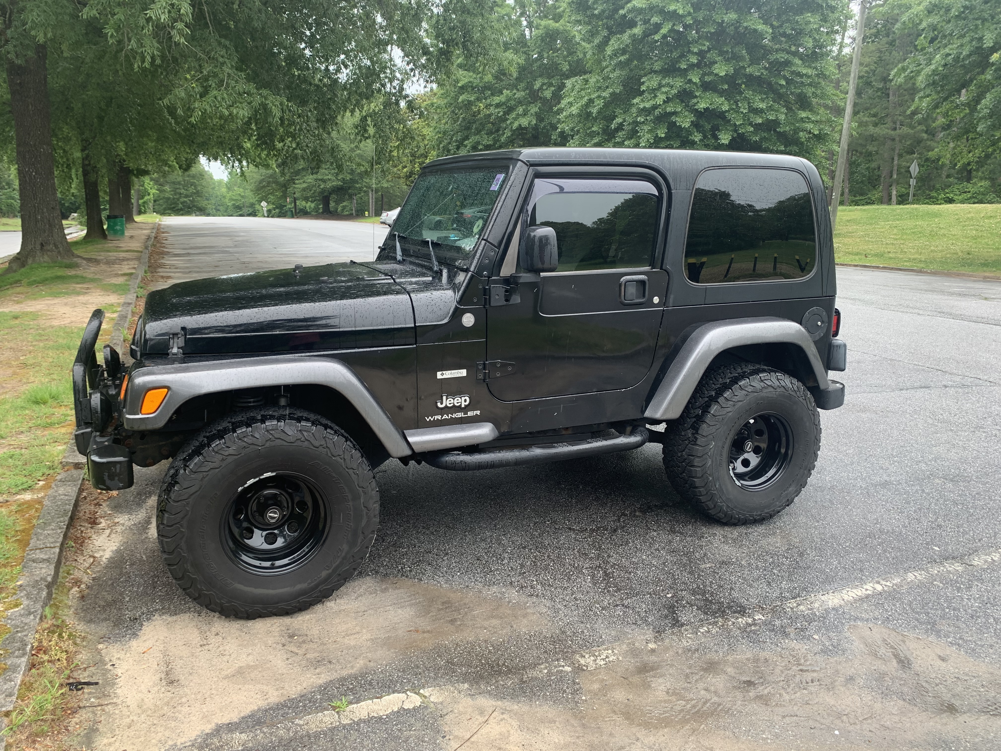 Used 2004 Jeep Wrangler X w/ Columbia Edition Group AWD/4WD image 2