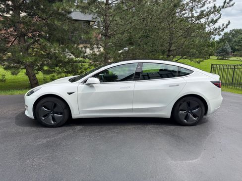 Used 2020 Tesla Model 3 Standard Range Plus RWD image 10