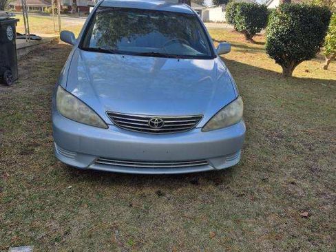 Used 2005 Toyota Camry image 1