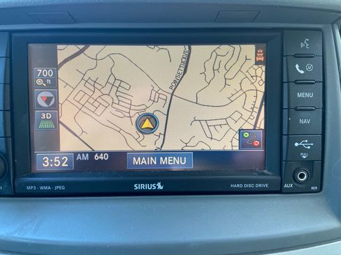 Used 2009 Chrysler Town & Country Touring image 20