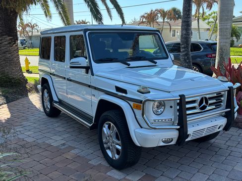 Used 2014 Mercedes-Benz G 550 G 550 4MATIC Sport Utility 4D image 2