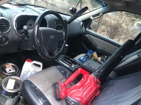 Used 2007 Ford Explorer Sport Trac Limited image 2