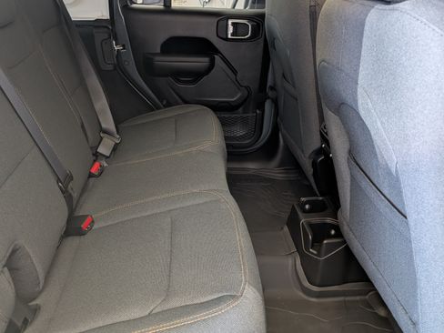 Used 2026 Jeep Wrangler Unlimited Sport image 28