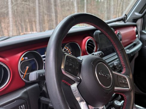 Used 2023 Jeep Wrangler Rubicon w/ LED Lighting Group image 8