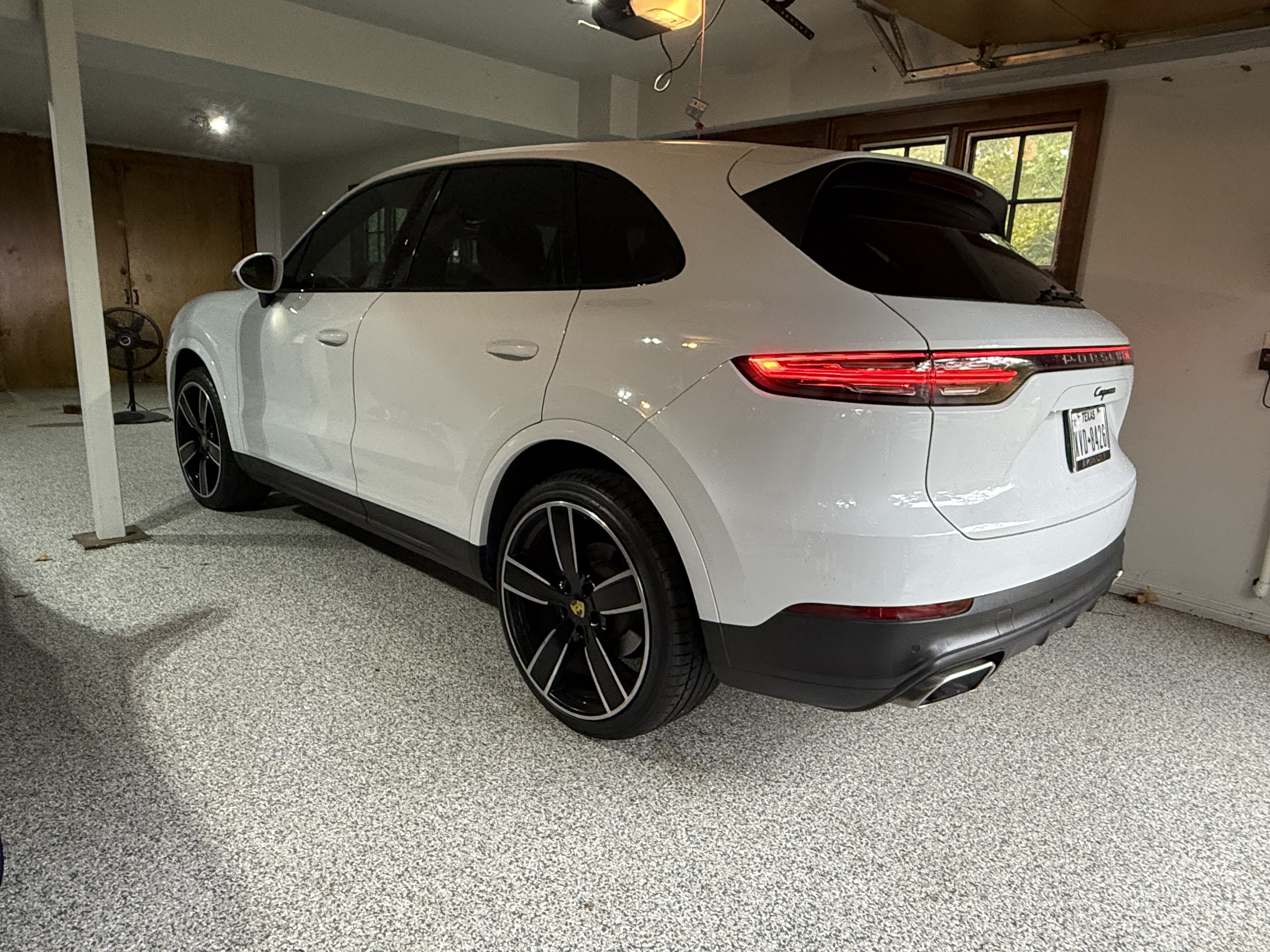 Used 2019 Porsche Cayenne AWD/4WD image 5