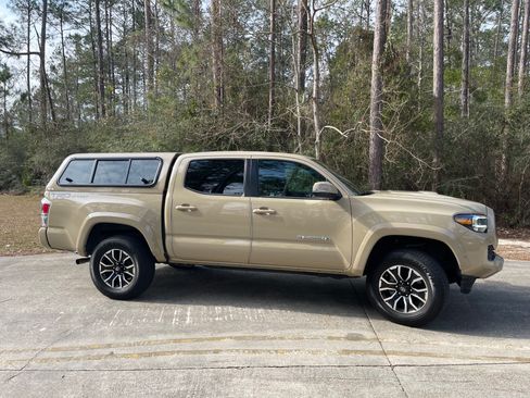 Used 2020 Toyota Tacoma TRD Sport image 2