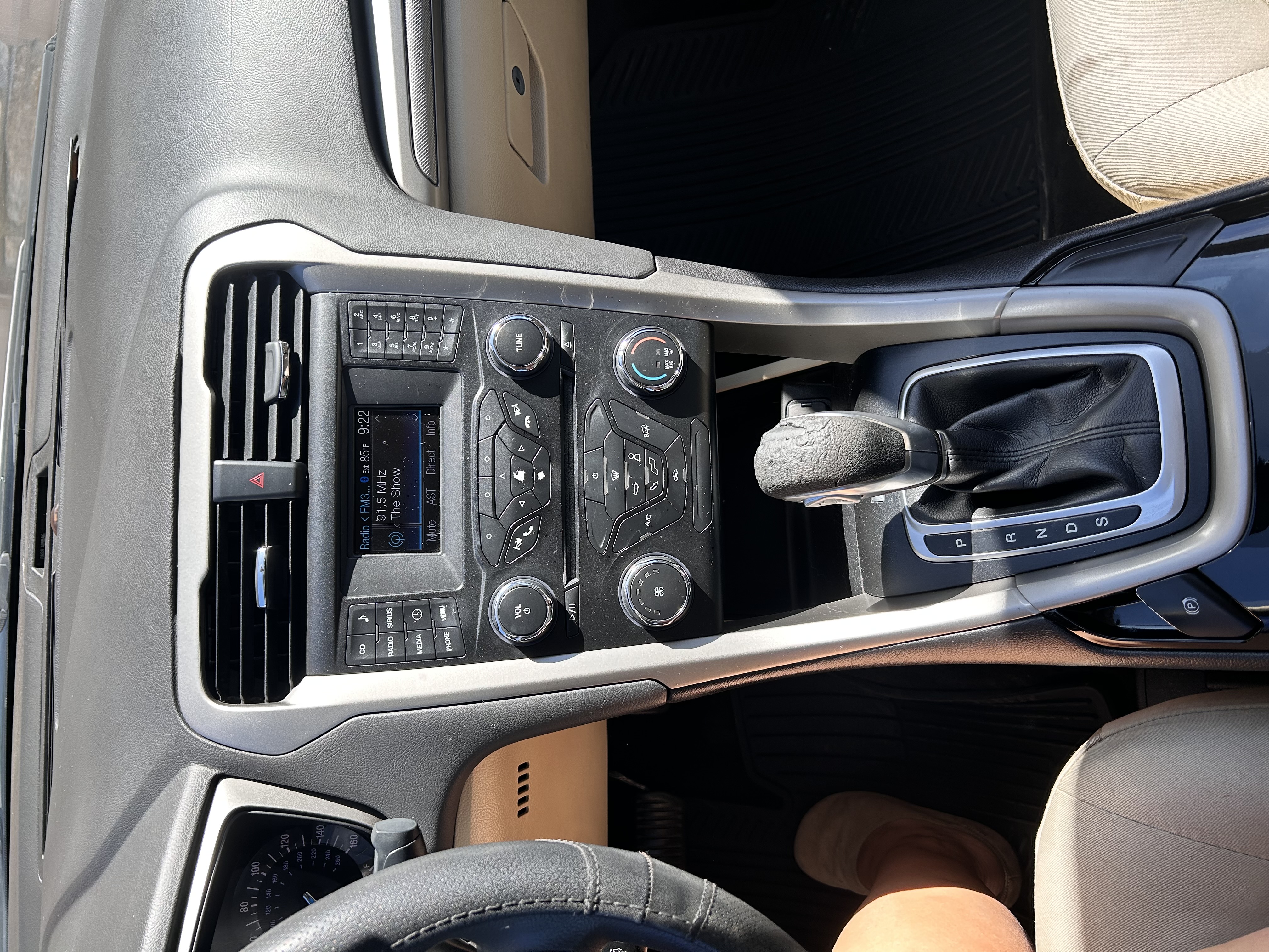 Used 2014 Ford Fusion SE FWD image 13