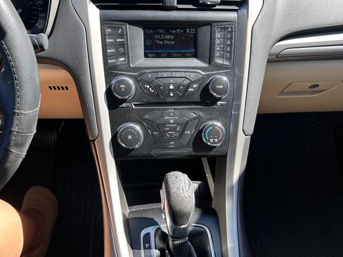 Used 2014 Ford Fusion SE FWD image 13