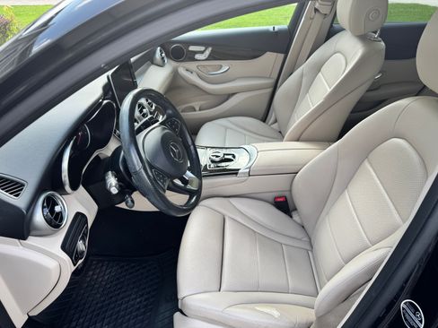 Used 2019 Mercedes-Benz GLC 300 4MATIC image 15