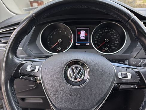 Used 2019 Volkswagen Tiguan SE AWD/4WD image 12