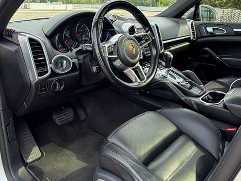 Used 2017 Porsche Cayenne AWD/4WD image 10